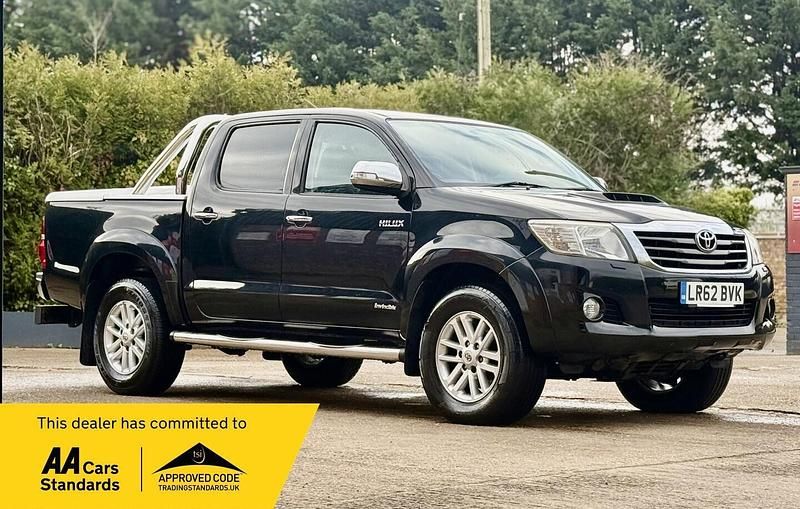 Used Toyota HiLux 2012 Black Pickup