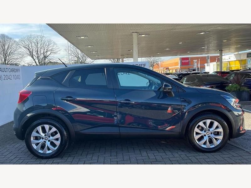 Used Renault Captur Iconic 142 HP (104 kW) 2022 Solid  boston blue  SUV