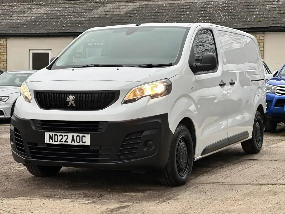 Gebraucht Peugeot Expert Premium 2022 Weiß Van