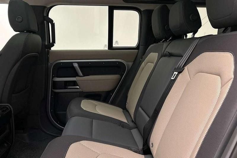 Usado Land Rover Defender Dynamic 245 CV (180 kW) 2022 Plateado SUV