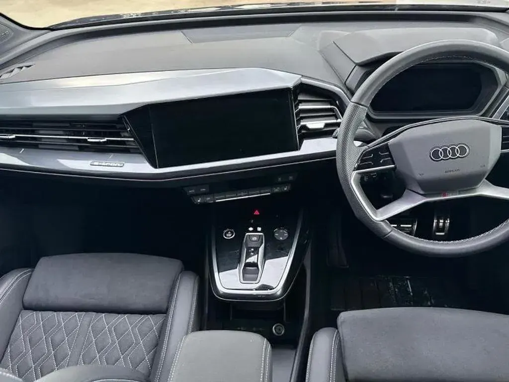 Used Audi Q4 e-tron S-Line 210 kW (286 HP) 2025 SUV