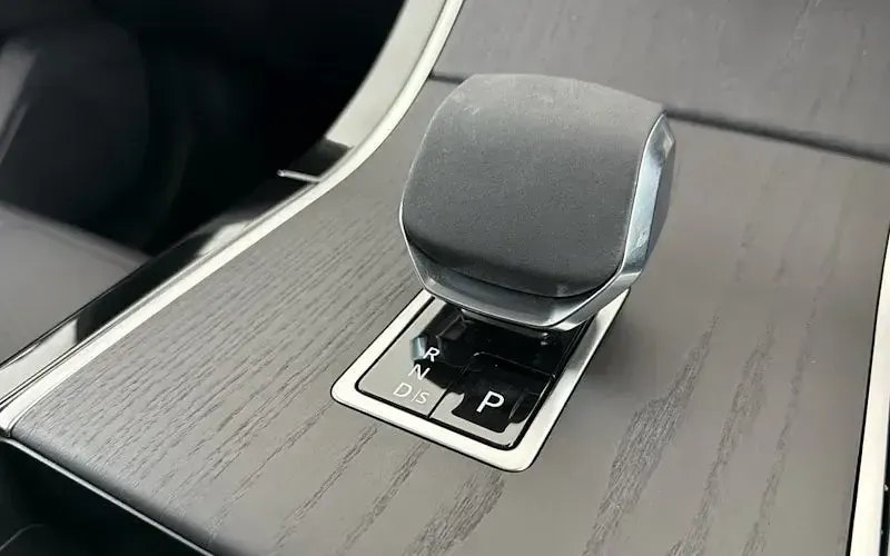 Used Land Rover Range Rover Velar Autobiography 204 HP (150 kW) 2025 Grey SUV