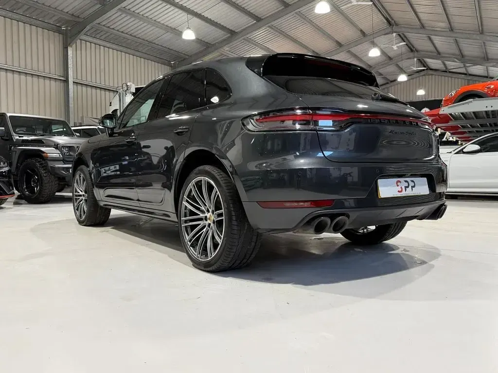 Used Porsche Macan Turbo 440 HP (323 kW) 2019 Grey SUV