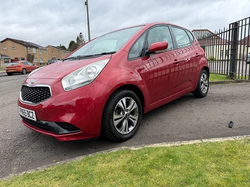 Used Kia Venga 90 HP (66 kW) 2015 Red Hatchback