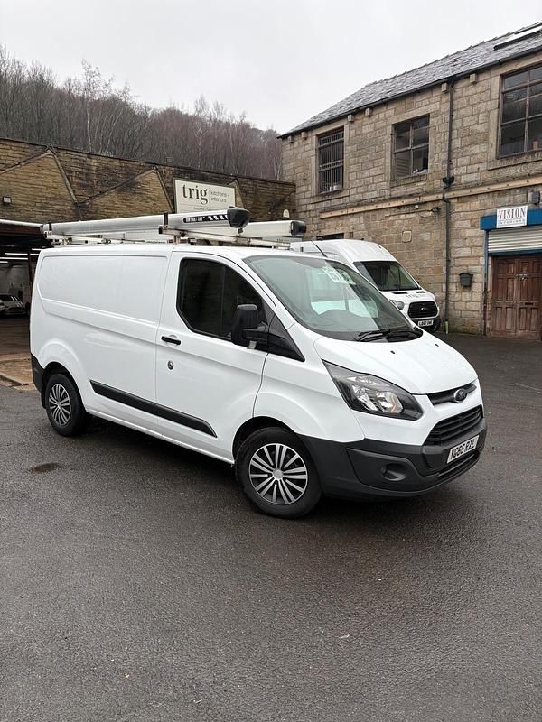 Used Ford Transit Custom 130 HP (95 kW) 2016 White Van