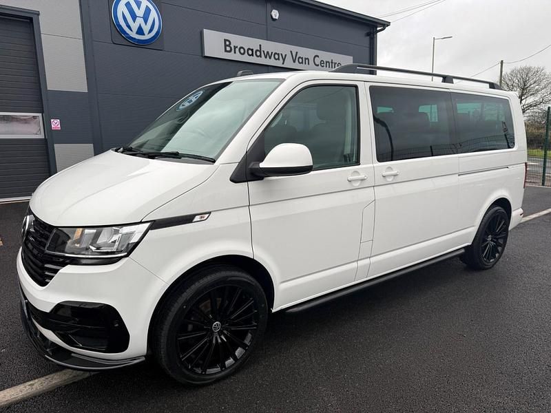 Used VW Shuttle SE 150 HP (110 kW) 2021 White MPV