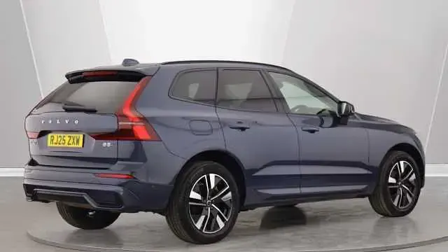 Usado Volvo XC60 Plus 250 HP (183 kW) 2026 SUV