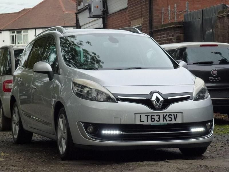 Used Renault Grand Scénic III Dynamique 2013 Silver metallic MPV