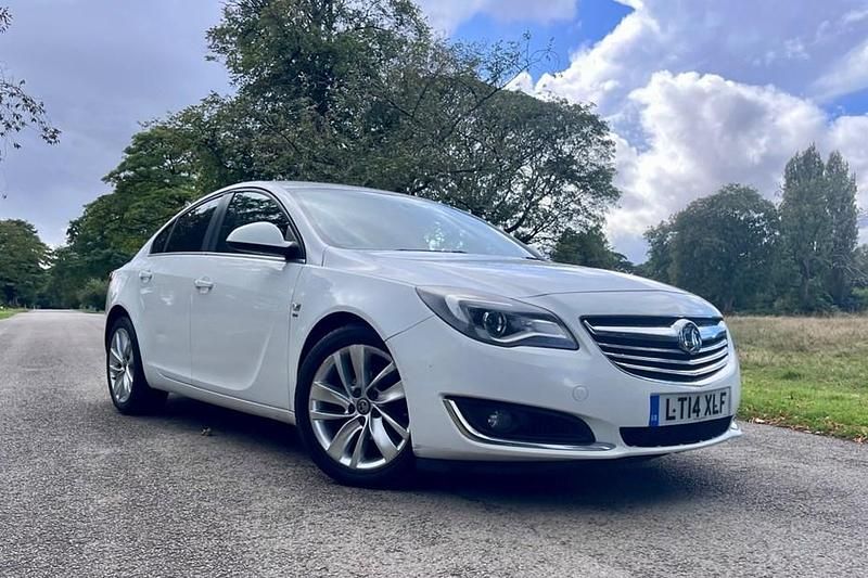 White Used 2014 Vauxhall Insignia SRi Hatchback | £3,750 (Fair price) - Image 1/1