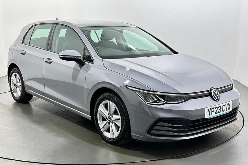 Used VW Golf VIII Life 131 HP (96 kW) 2023 Grey Hatchback
