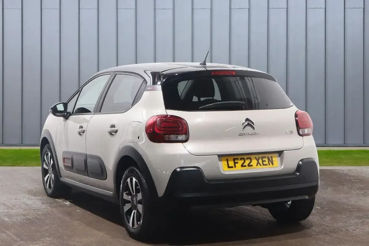 Used Citroën C3 PureTech 82 HP (60 kW) 2022 Brown Hatchback