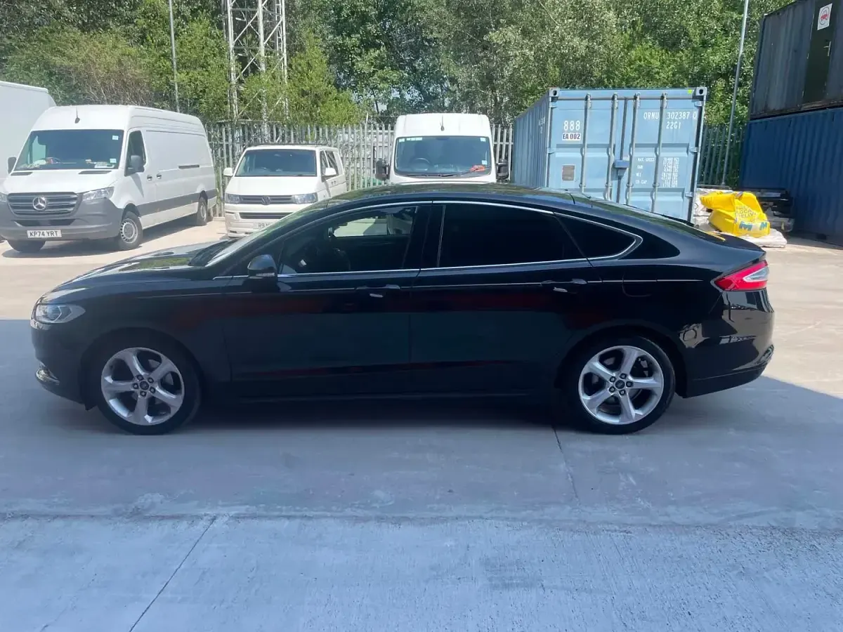 Used Ford Mondeo Titanium 150 HP (110 kW) 2018 Black Hatchback
