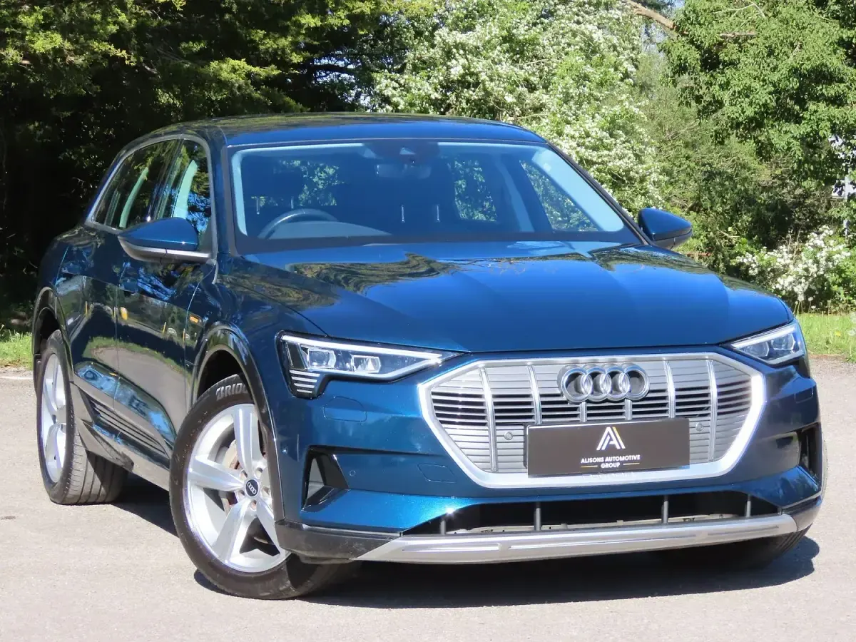 Used Audi e-tron 11 kW (15 HP) 2021 Blue SUV