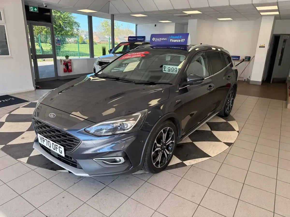 Used Ford Focus Active 150 HP (110 kW) 2020 Blue Estate