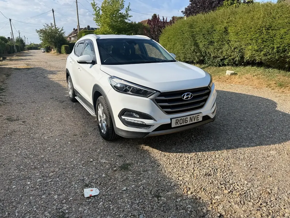 Used Hyundai Tucson SE 136 HP (100 kW) 2016 White SUV