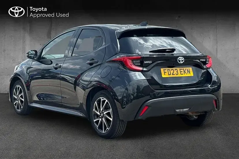 Used Toyota Yaris Design 116 HP (85 kW) 2023 Eclipse black Hatchback