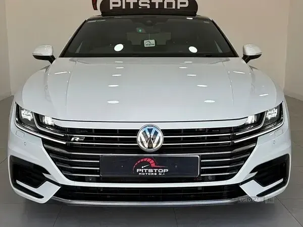 Used VW Arteon R-line 190 HP (139 kW) 2018 White Hatchback