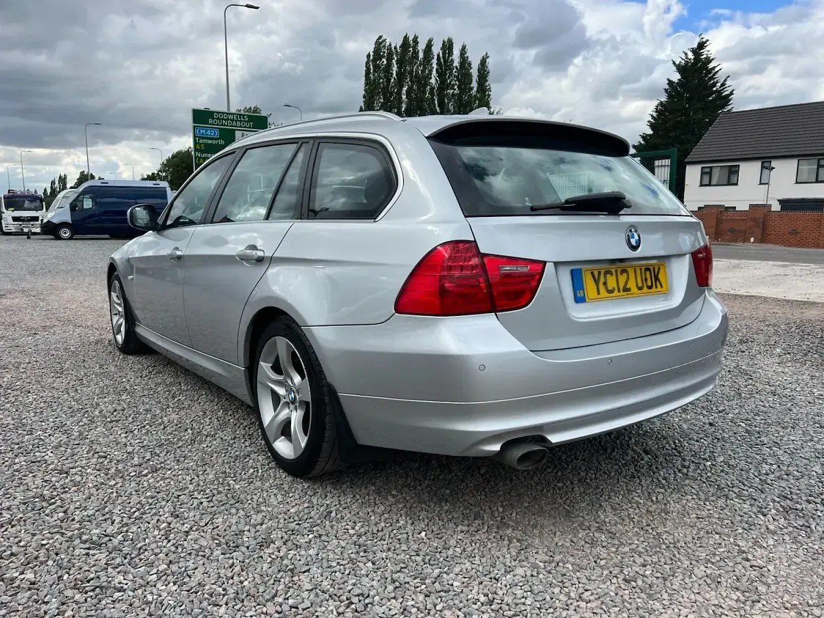 Used BMW 320 Exclusive 2012 Silver Estate
