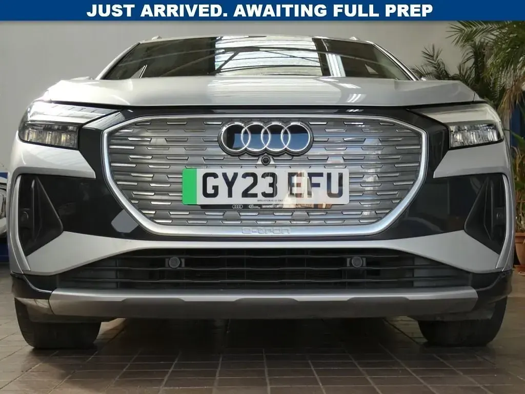 Second-hand Audi Q4 e-tron S-Line 150 kW (204 CP) 2023 Argintiu SUV