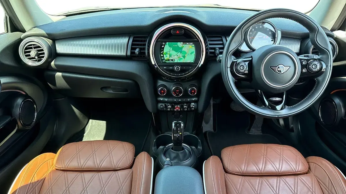 Used Mini Cooper Exclusive 134 HP (98 kW) 2020 Black Hatchback