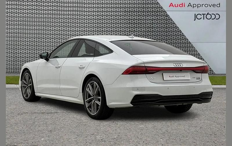 Usado Audi A7 Black Edition 261 HP (191 kW) 2022 Branco Sedan
