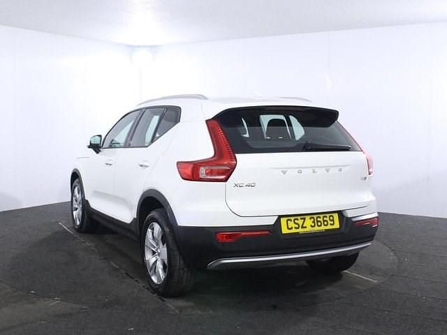 Second-hand Volvo XC40 Momentum 190 CP (139 kW) 2018 Alb SUV