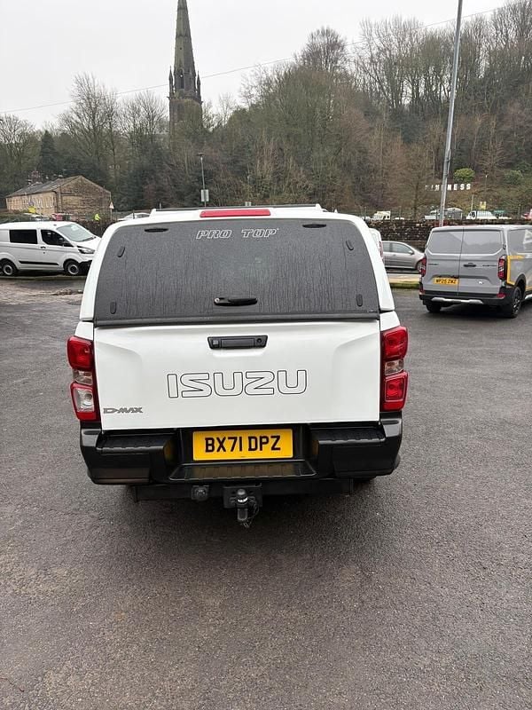 Used Isuzu D-Max 2021 White Pickup