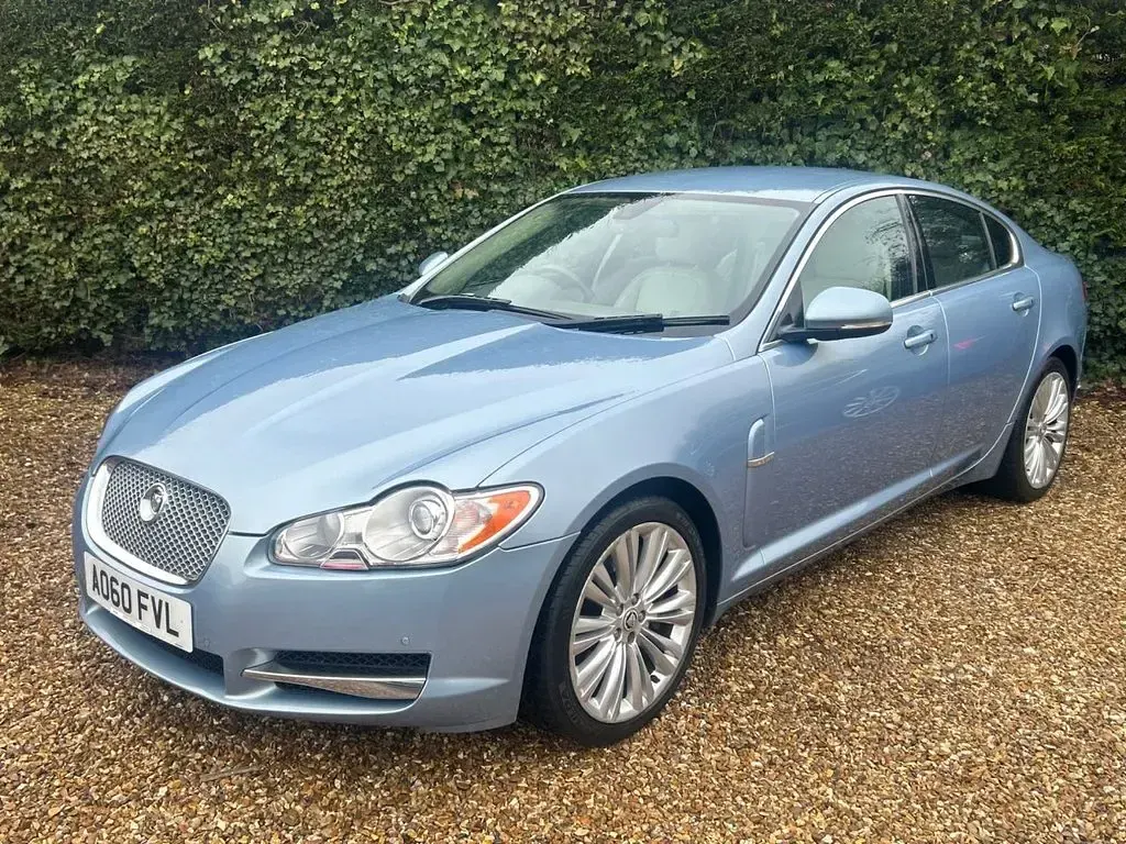 Used Jaguar XF Premium Luxury 240 HP (176 kW) 2010 Blue Sedan