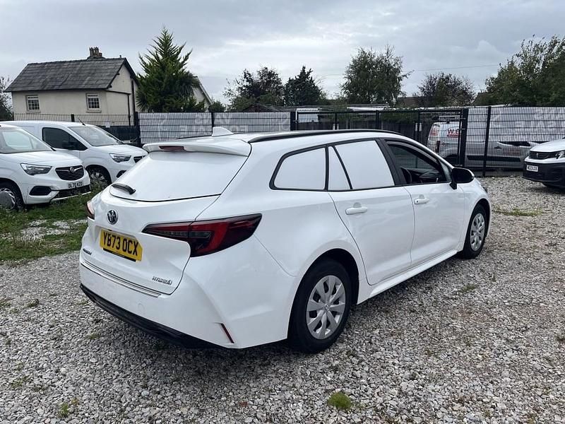 Usado Toyota Corolla 120 HP (88 kW) 2023 Branco