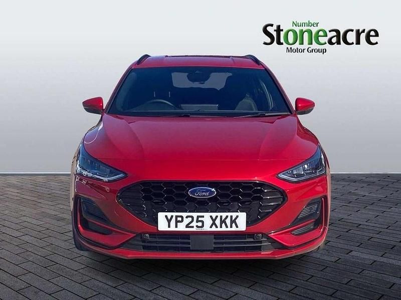 Used Ford Focus ST-Line X 153 HP (112 kW) 2025 Red Estate