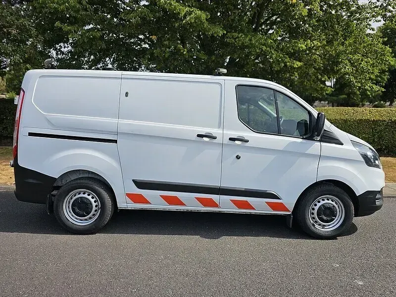 Used Ford Transit Custom 2021 Frozen white (solid paint) Van