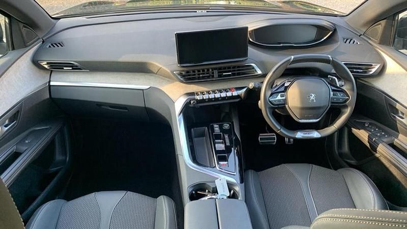 Used Peugeot 3008 GT 129 HP (94 kW) 2023 Black SUV