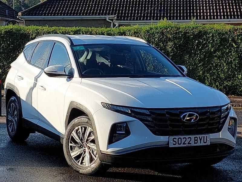 White Used 2022 Hyundai Tucson SE SUV | £19,998 (Fair price) - Image 1/4