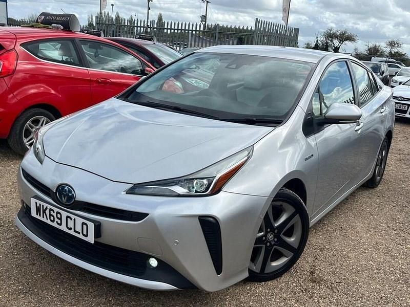 Usado Toyota Prius 122 CV (89 kW) 2022 Plateado Utilitario