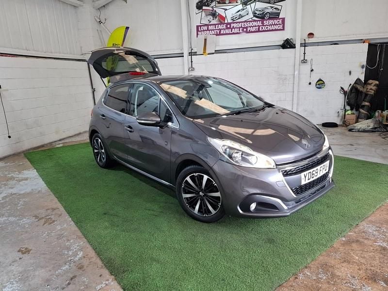 Grey Used 2019 Peugeot 208 Hatchback | £4,995 (Super price) - Image 1/4