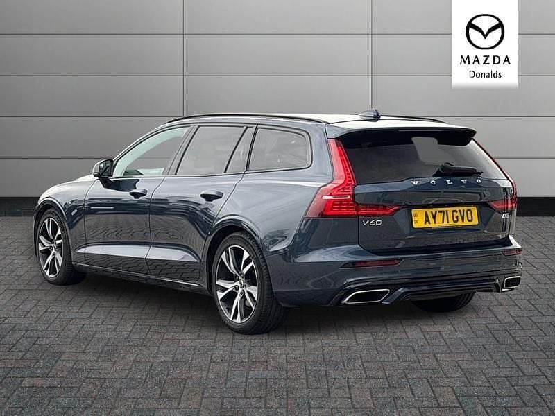 Usado Volvo V60 R-Design 161 CV (118 kW) 2021 Azul Familiar