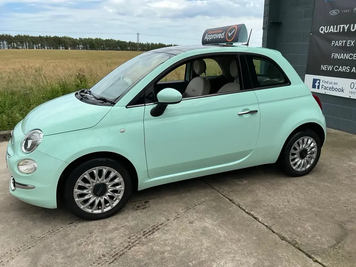 Used Fiat 500 Lounge 69 HP (50 kW) 2017 Green Hatchback