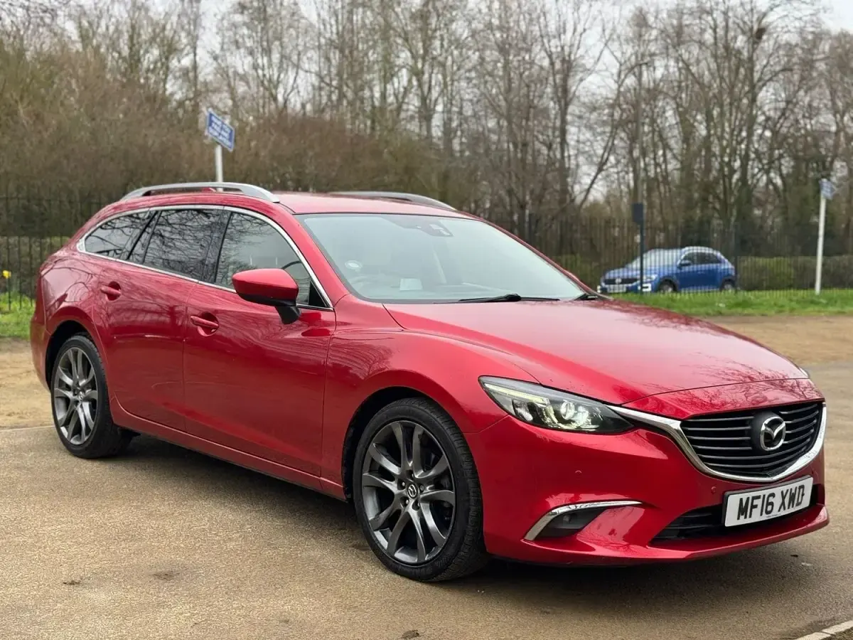 Usado Mazda 6 Inclusive 150 HP (110 kW) 2016 Vermelho Carrinha