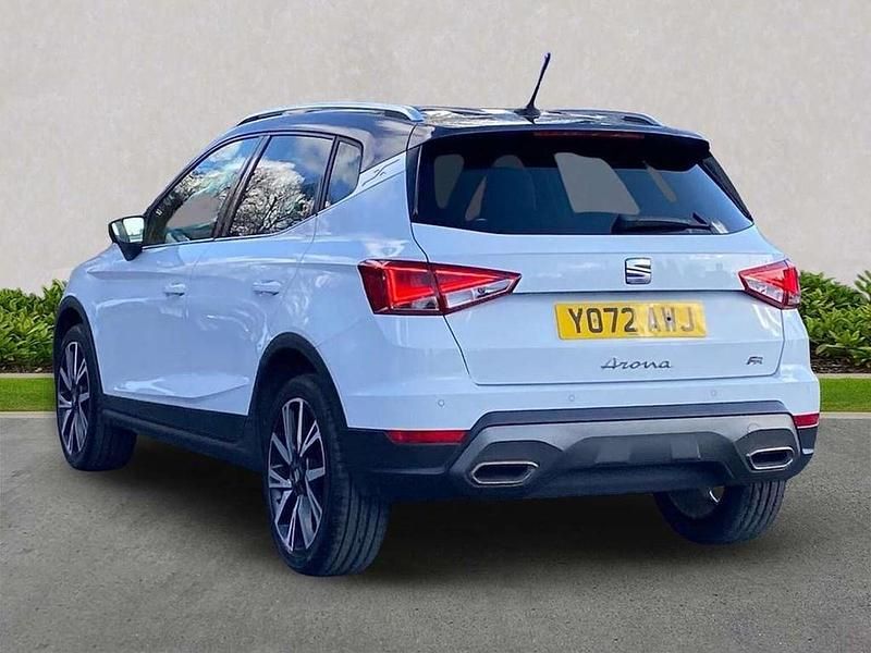 Used Seat Arona FR 108 HP (79 kW) 2023 White SUV