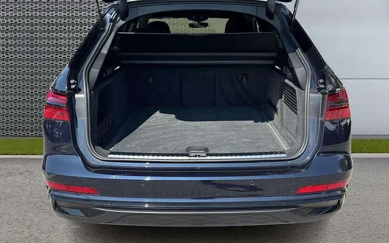 Used Audi A6 Black Edition 204 HP (150 kW) 2023 Blue Estate