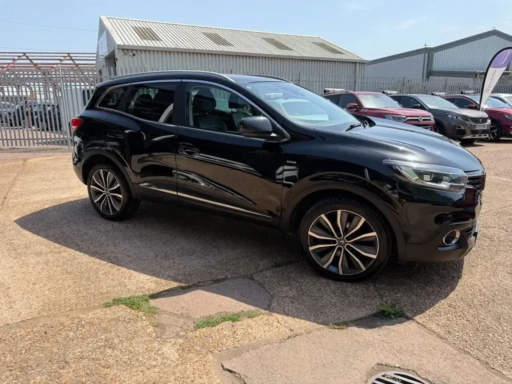 Used Renault Kadjar Signature 130 HP (95 kW) 2015 Black SUV