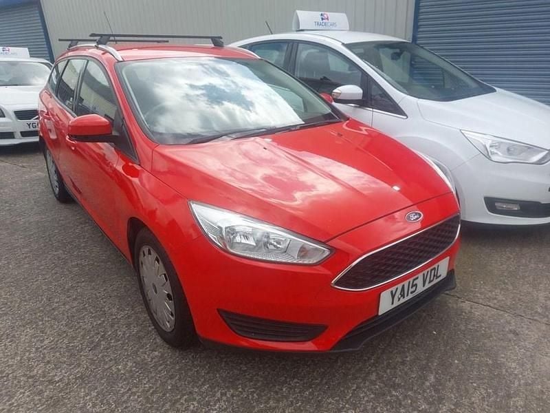 Red Used 2015 Ford Focus Style Estate | £3,695 (A bit pricey) - Image 1/4
