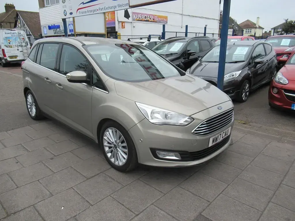 Usado Ford Grand C-Max Titanium 125 HP (91 kW) 2017 Prateado Monovolume