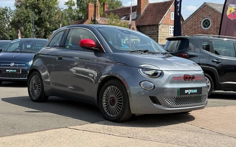 Used 2025 Fiat 500e Red Hatchback | £13,594 (Good price) - Image 1/3