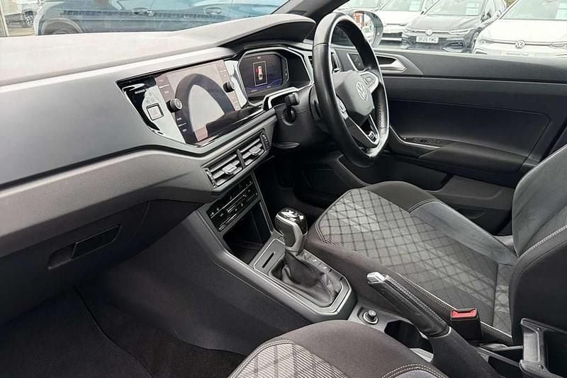 Used VW Taigo R-line 110 HP (80 kW) 2022 Black SUV