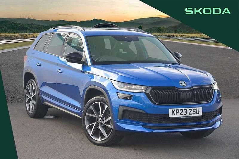 Race blue metallic Used 2023 Skoda Kodiaq SportLine SUV | £30,495 (Fair price) - Image 1/4