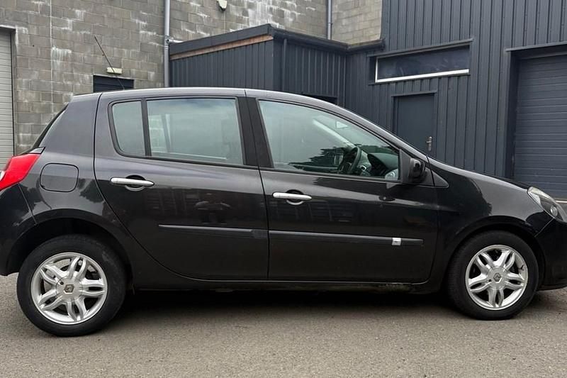 Black Used 2007 Renault Clio II Dynamique Hatchback | £1,550 (Fair price) - Image 1/1