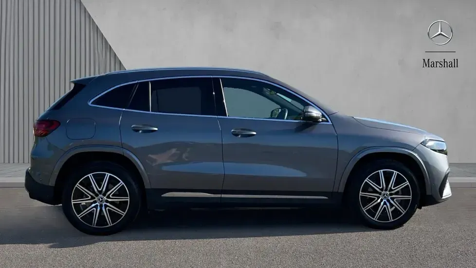 Usado Mercedes EQA250+ Executive 139 kW (190 HP) 2024 Cinzento SUV