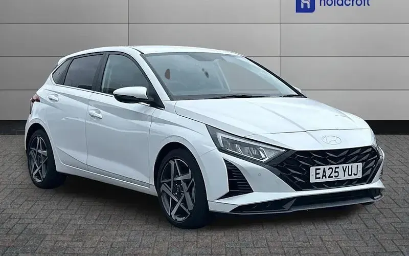 Used Hyundai i20 Premium 101 HP (74 kW) 2025 Hatchback