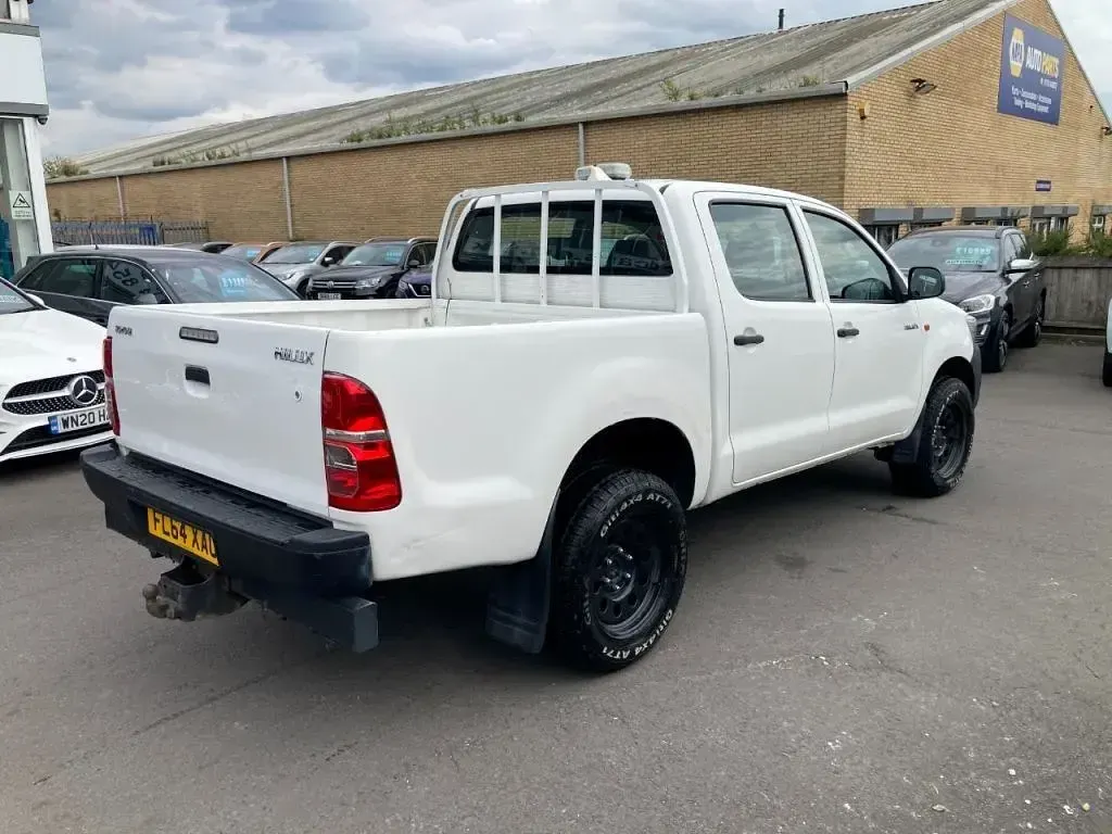 Używany Toyota HiLux Active 144 KM (105 kW) 2014 Biały Pickup
